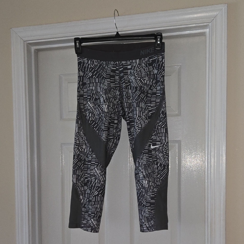 Nike Leggings - Black and White